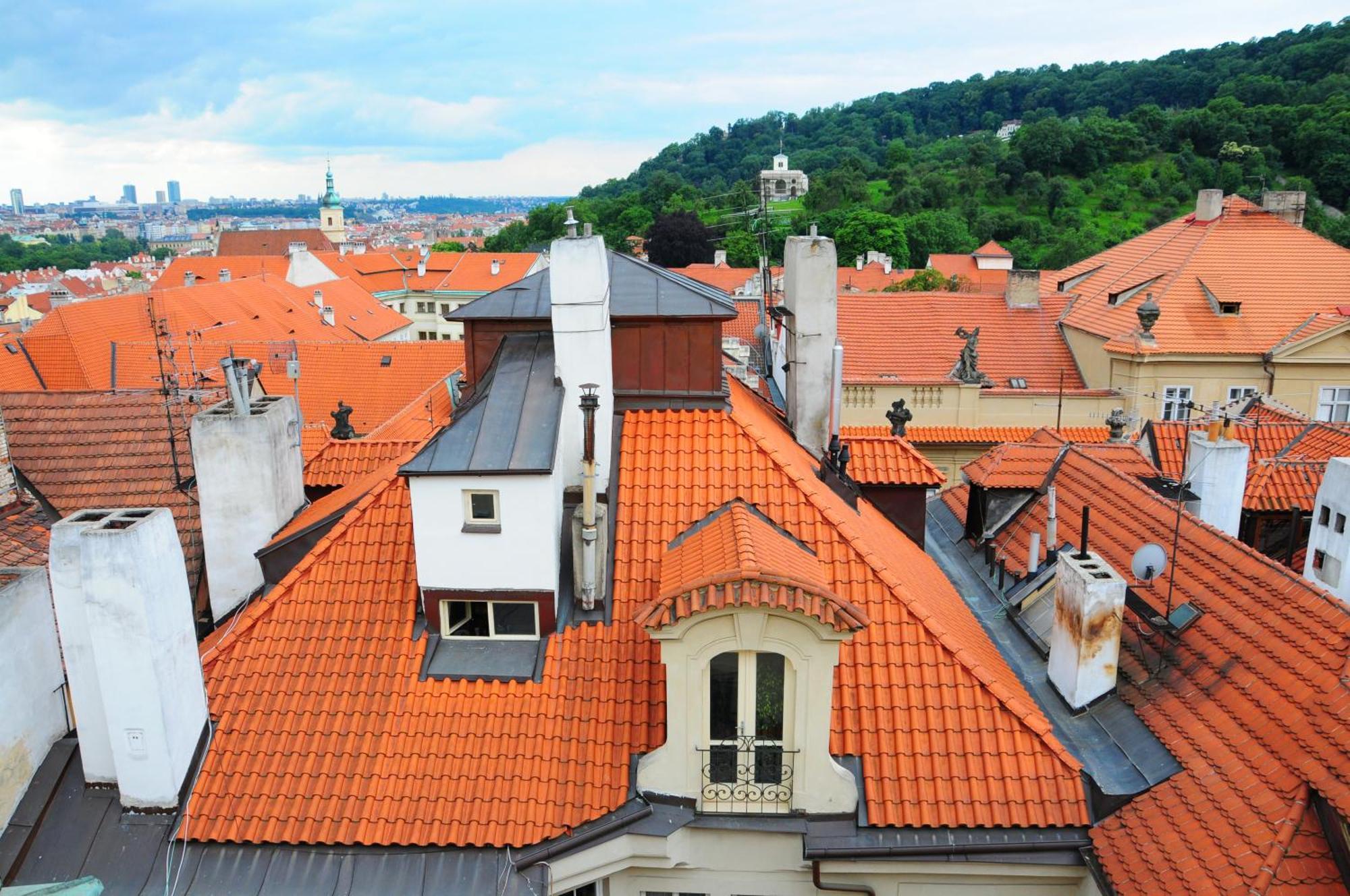 Apartment Residence Thunovska *